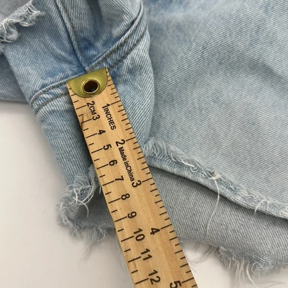 Levi's Light Blue Women's Denim Shorts - Picture 14 of 16